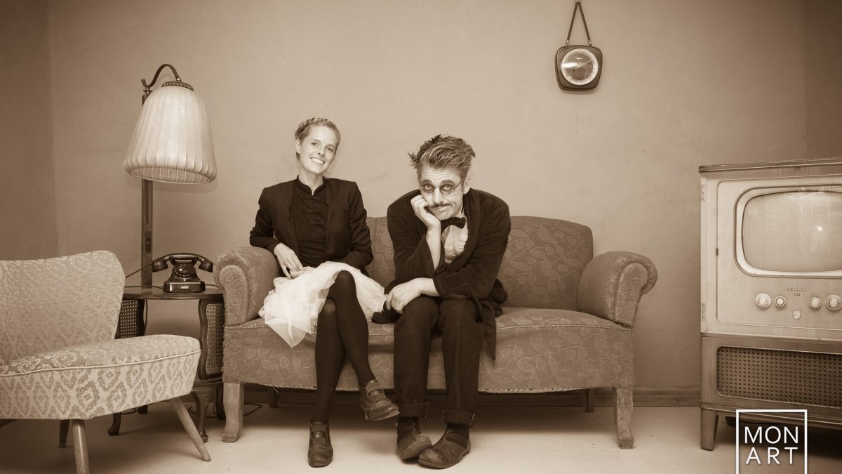 Monsieur & Pianistin Nora Born
